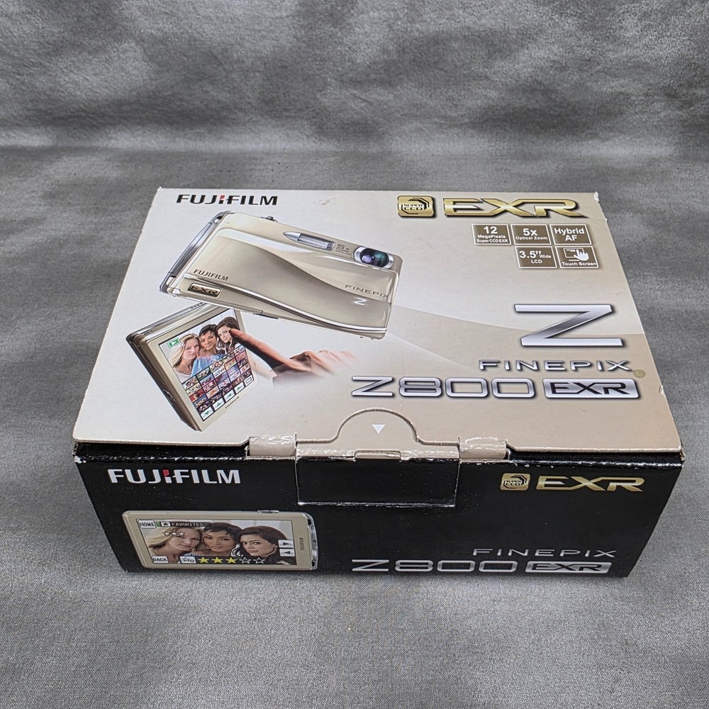 FUJIFILM FinePix Z800EXR 12.0 MP Touchscreen Compact Digital Camera Tested - Picture 11 of 15